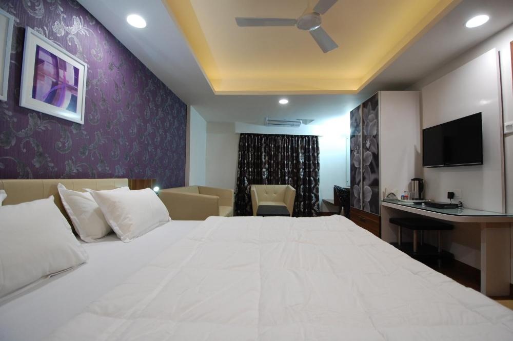 Room image 5