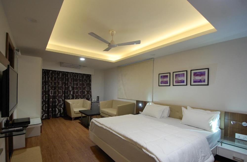 Room image 3